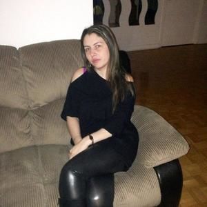 Meet your Posher, Claudia